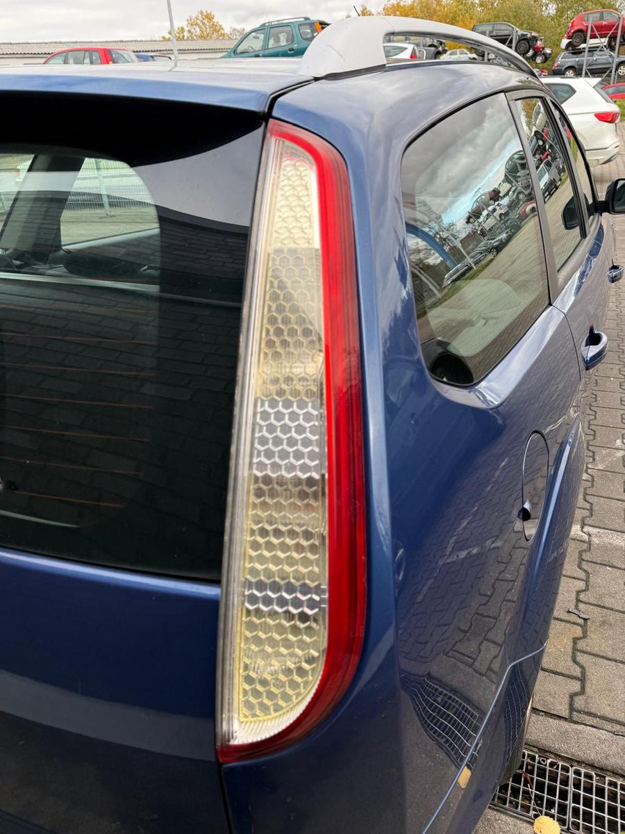Ford Focus 2 DA3 original R&uuml;cklicht rechts Kombi BJ10
